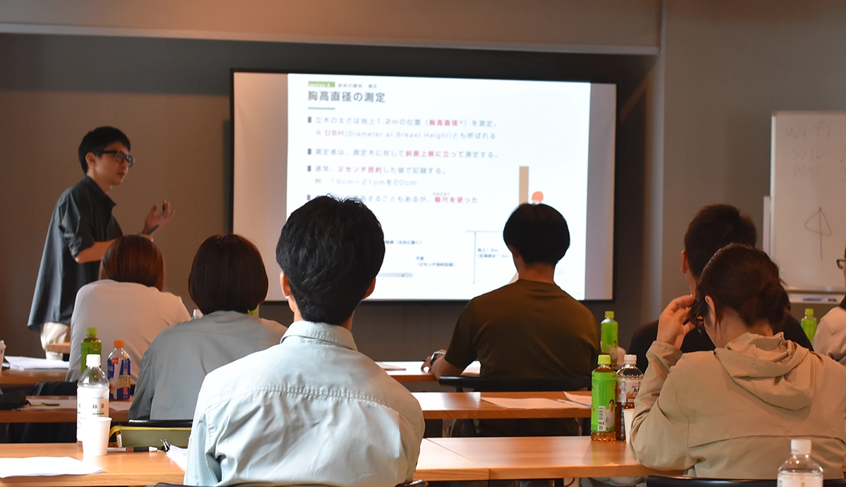 森林組合新人職員研修の講義風景